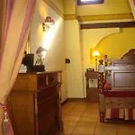 Hotel La Casa Del Abuelo