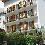 Hostal Pirineos Meliz