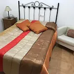 Antequeruela Tourists Home