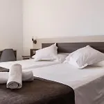 Mesón Hostal La Cabaña