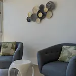 Esmeralda Sea Front Apartment
