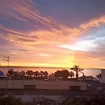 Precioso Apartamento Con Vista Al Mar De 2 Dormitorios