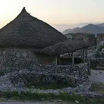 Casita A Estrenar En Finca Con Rio Proxima A Tui, Gondomar Y Portugal.