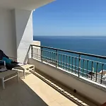 Apartamento Frente Al Mar Con Parking Privado