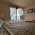 Apartamento Frente Al Mar Con Parking Privado