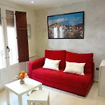 Entrehoces Home