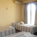 Hostal Nicol\'s