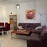 La Casa De Los Almendros