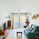 Un Flamante Hogar