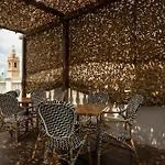 Blanq Carmen Hotel