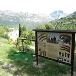 Hotel Villa Lehmi