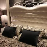 Escuderos Hotel Cruz