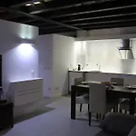 Apartaments Y Habitacions Entre Volcans