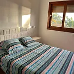 Prime Beachfront Location, Free Parking, Steps To The Sand