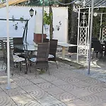 Villa Lazaro