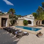 Villa Fantaxat By Abahana Villas