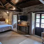 Habitaciones La Cuevona de Guitiriz