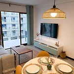 Stylish Apartment 200M From The Beach