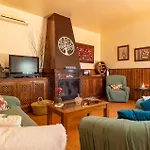 4 Bedroom Cozy Home In Iznajar