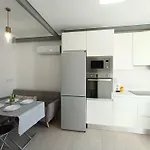 Los Santos 2 Suites, Playa A 1 Min, 2 Hab, Wifi Y Aire Acondicionado