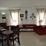 Apartamentos La Casa Pintada