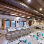 Hostal Avenjucar