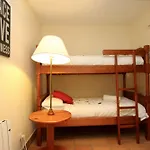 Bed And Snow Art Apartments