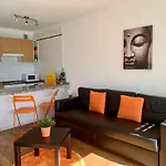 Apartamentos LlAMAR