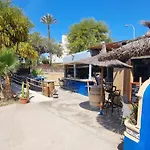 Apartamentos Paraíso, Ático a pie de Playa, piscina privada en solárium, WI-FI