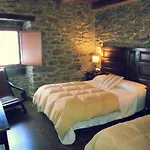 Hostal De Montaña La Aldeya
