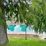 APARTAMENTO súper céntrico, con vistas a pistas y Wifi