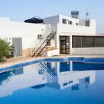 Casa Lumbreras