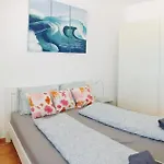 Piso Magico Junto Al Mar Con Gran Terraza