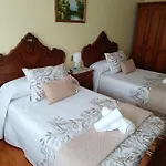 Baixo A Lua Rooming