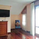 Seven J House