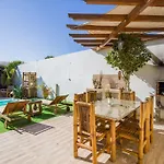 Villa La Isla By Rentaholidayslanzarote