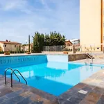 Wehostyou - Bel Appartement Roses, Margarida 43