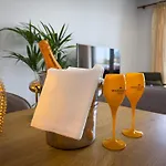 - - - - - FRONT LINE - - - - - Primera Línea - - - - - Apartments in Playa Flamenca