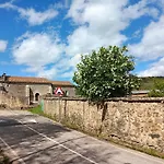 La Casa Del Pueblo El Berrugon