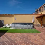 La Casa Del Castillo