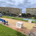 En El Centro De Salou, Playa , Padel , Tenis Y Piscina, Complejo Larimar