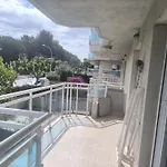 En El Centro De Salou, Playa , Padel , Tenis Y Piscina, Complejo Larimar