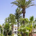 Bungalow Pink Palm Beach