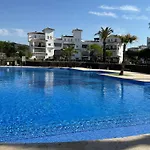 Stunning Apartment With A Beautiful Pool/Lake View