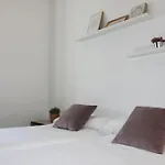 Apartamentos En Cordoba, Puente Romano Y Torre Calahorra