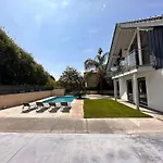 Sparrow Villa In Residential Area By Hlclub Agency
