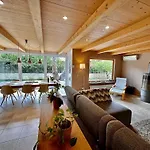 Sparrow Villa In Residential Area By Hlclub Agency