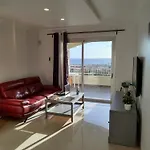 Comfortable Apartment With Amazing Sea Views