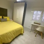 Piso Moderno Y Centrico Dos Salones