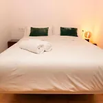 Casa Contemporanea En La Serrania